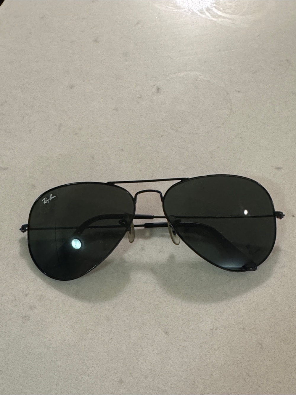 Ray-Ban Aviator Sunglasses in Black and Silver Frame